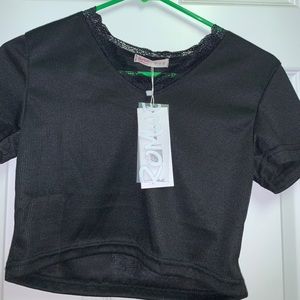 cropped shirt from romwe, new with tags !!